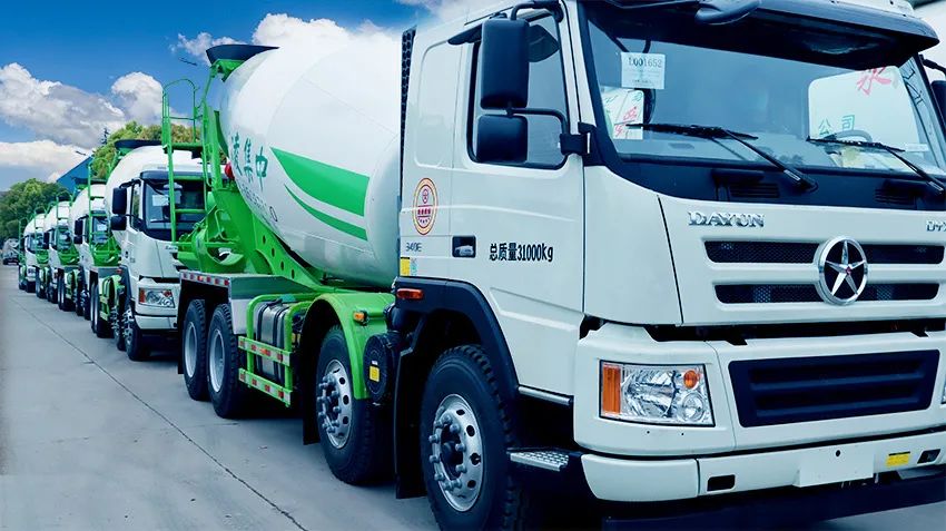 行家客戶一年內(nèi)入手幾十臺凌宇車 這次又看中“凌云”組合！