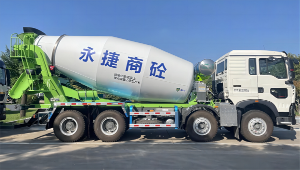 【發(fā)車新聞】重汽&凌宇攪拌車交付客戶！